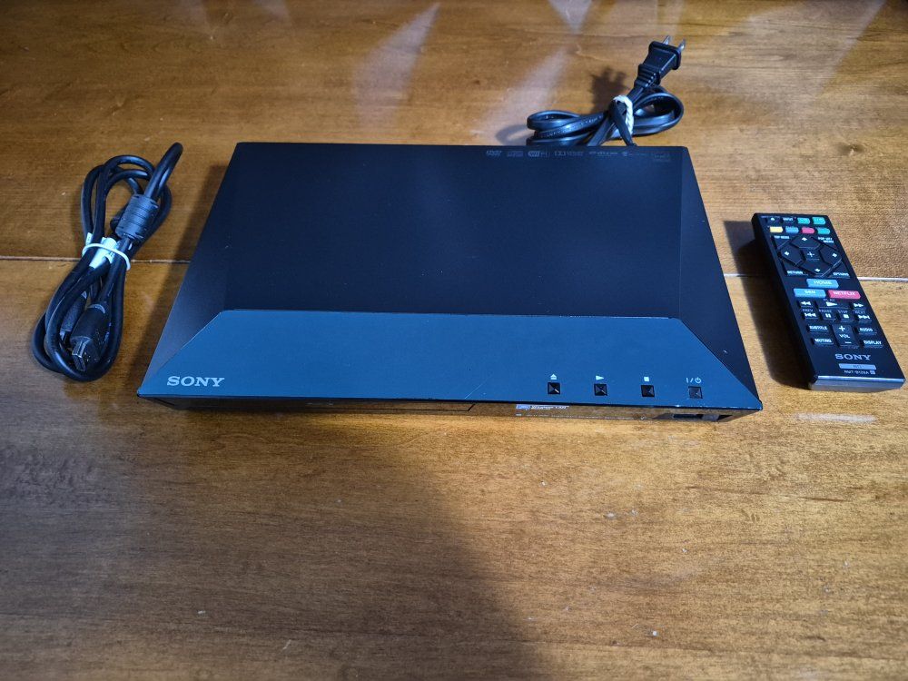 Sony BDP-S3100 Blu-Ray DVD Player Wi-Fi w/Remote & HDMI Cable TESTED. Excellent Conditions!