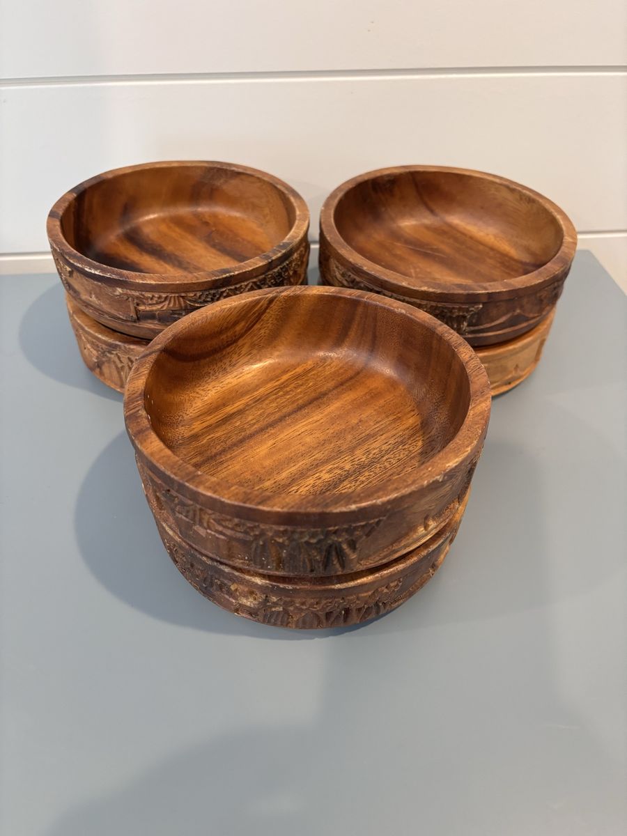 Set of 6 Vintage Carved Monkey Pod Wood Bowls