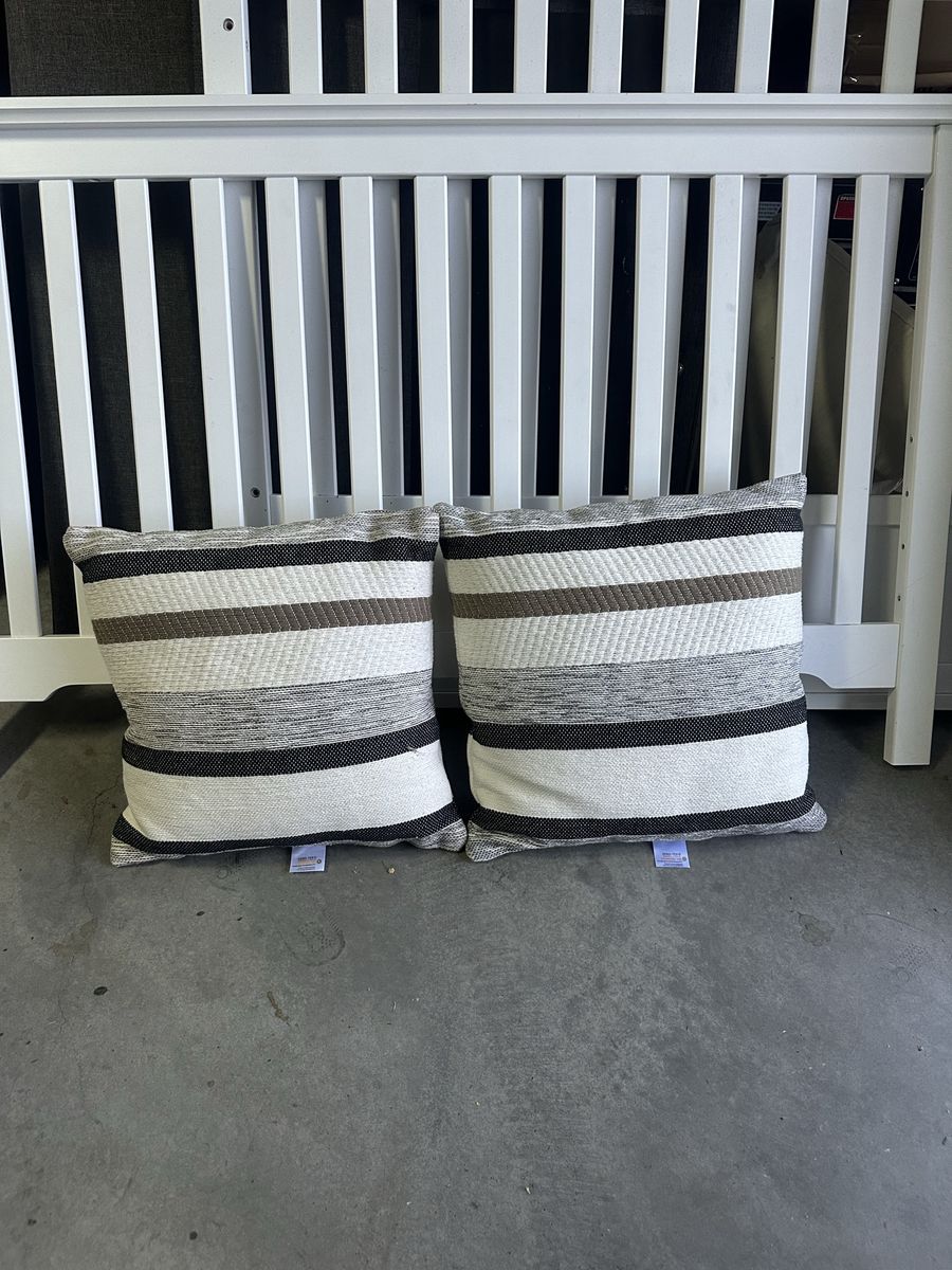 Indoor/outdoor pillows