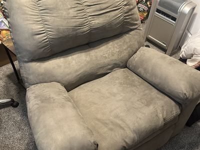 Comfortable Tan Microfiber Recliner Chair - Good Condition, Manual Recline