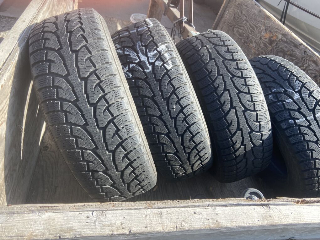 Set Of 4 Snow Tires