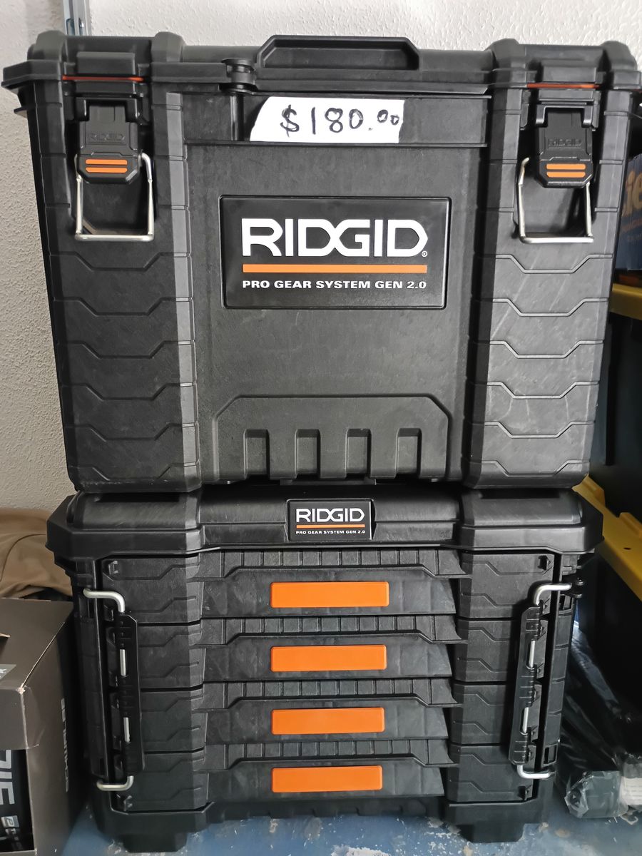 Ridgid Tools Pro Gear System Gen 2.0 4 Drawer Toolbox, Rolling telescopic handle and Chest