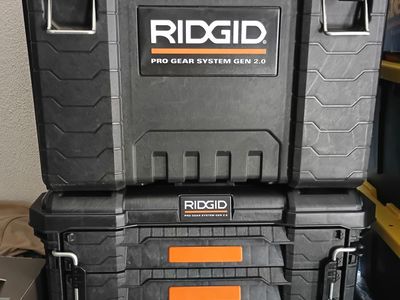 Ridgid Tools Pro Gear System Gen 2.0 4 Drawer Toolbox, Rolling telescopic handle and Chest
