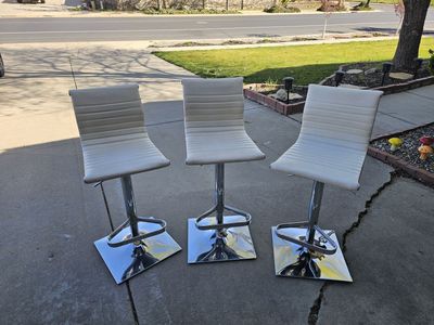 White/Chrome barstools