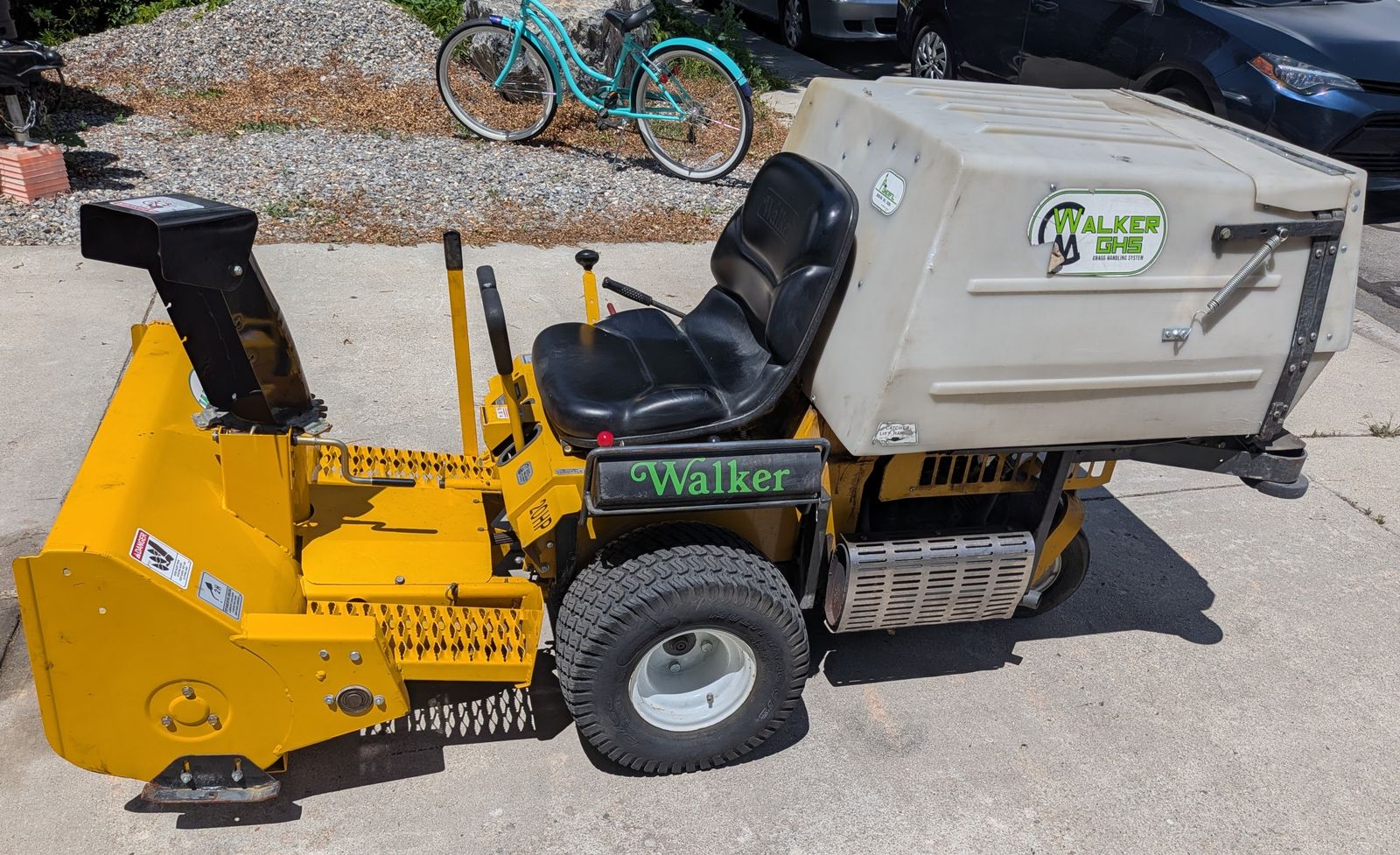 1996 Walker MTGHS Snowblower Setup – 329 Original Hours