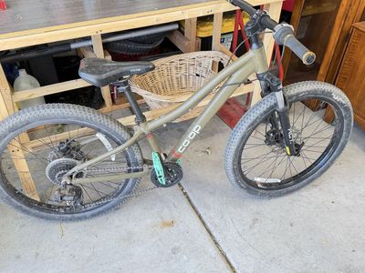 2019 Co-op Cycles REV DRT 24" Kids Mountain Bike - Lightweight Aluminum, 1x7 Speed