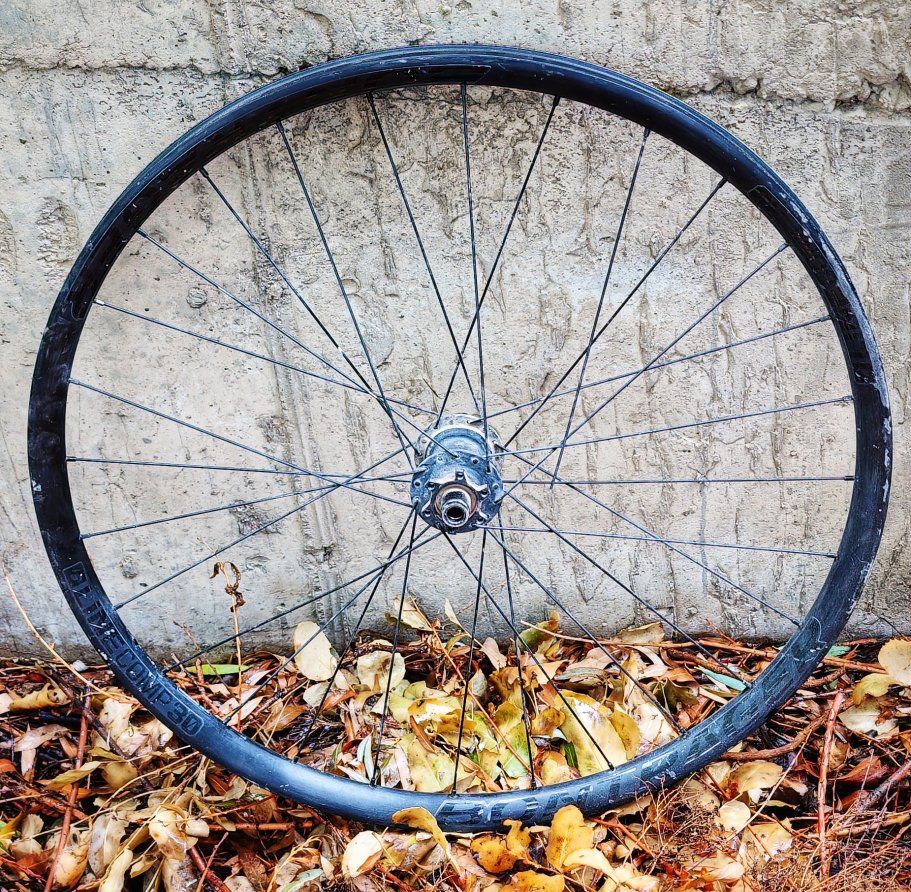 Bontrager Line Comp 30 29er boost rear wheel 
