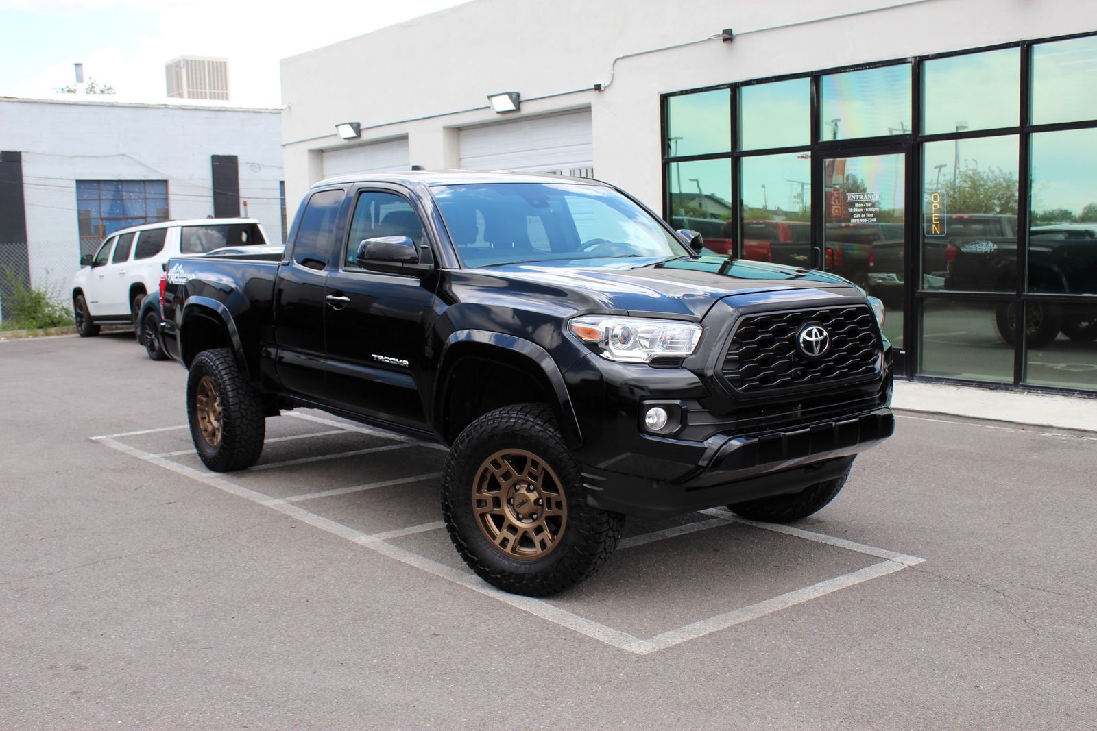 2022 TOYOTA TACOMA SR5 V6
