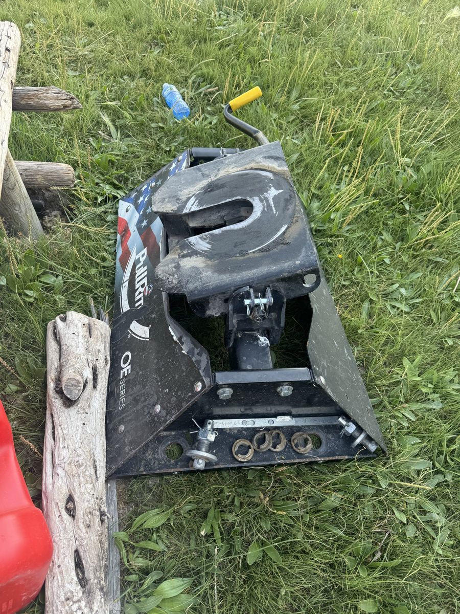 PullRite Super 5th OE Series Fifth Wheel Hitch 26k