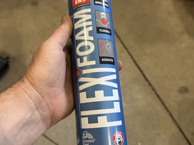 Spray foam 71 cans with applicator gun