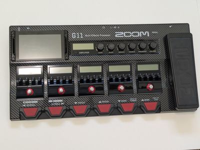 Zoom G11 Guitar and Bass Multi-Effects Pedalboard with Power Supply