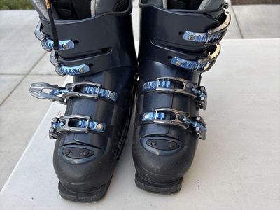 Rossignol Saphir 55 Women's Ski Boots - Lucifit, Total Thermofit, Size 26.5/8.5 US W