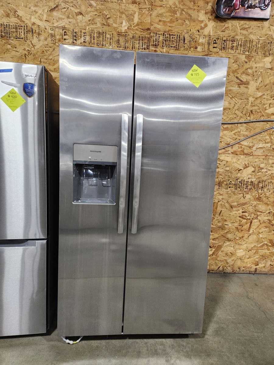 BRAND NEW! FRIGIDAIRE STAINLESS STEEL SIDE BY SIDE FRIDGE