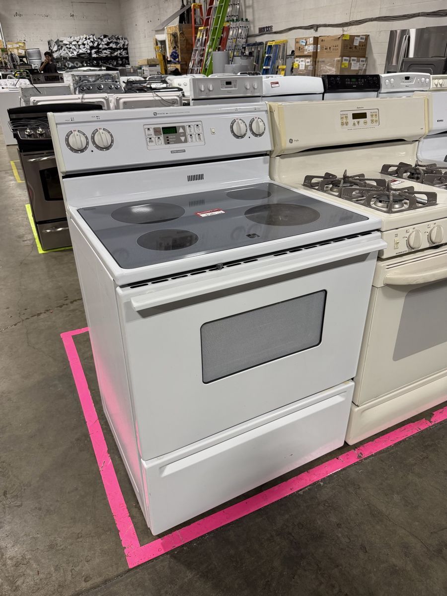 BEAUTIFUL MAYTAG WHITE GLASS TOP RANGE W-WARRANTY