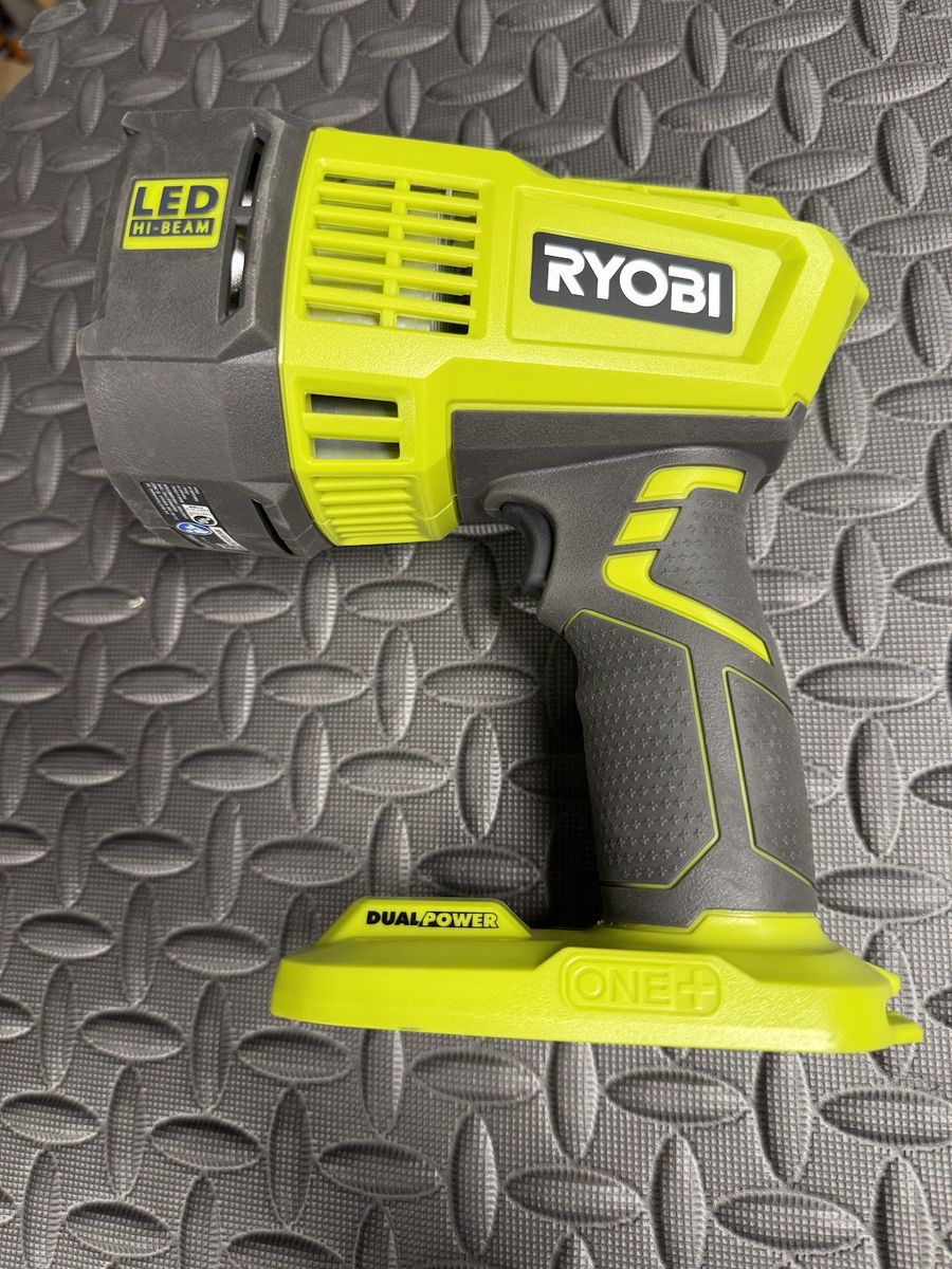 Ryobi 18v P7171 LED Spotlight