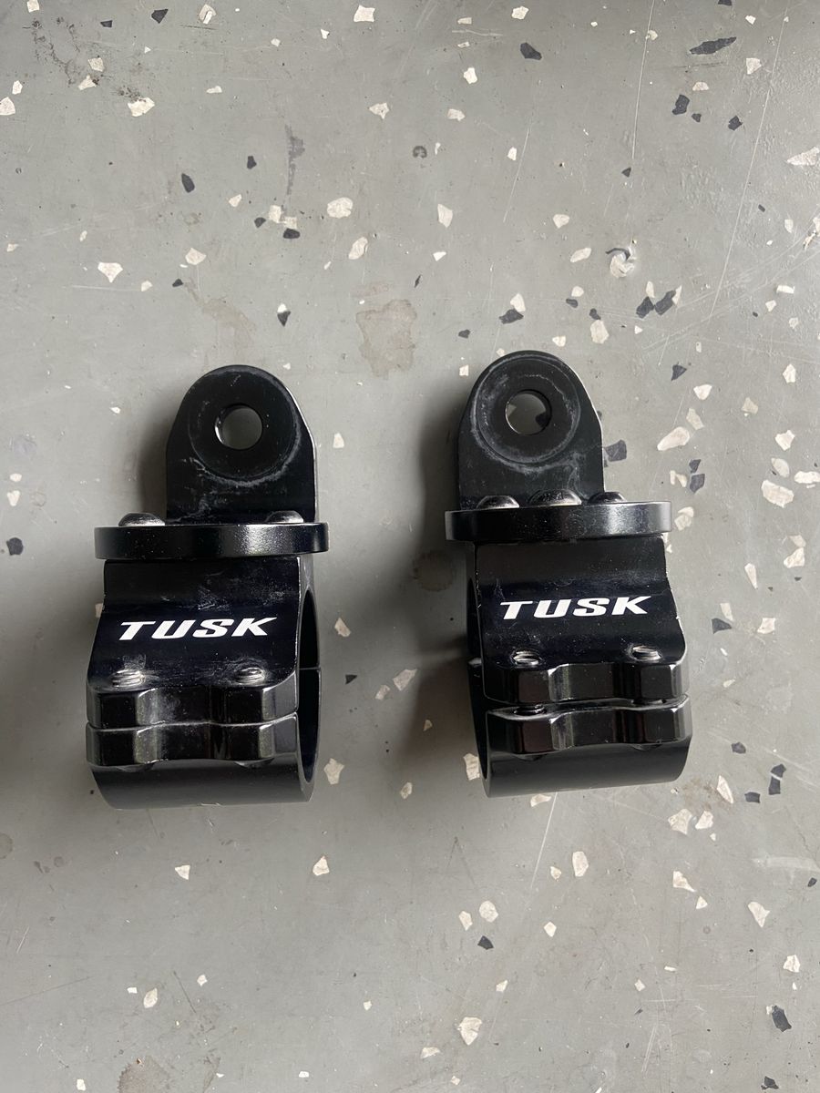 Tusk whip mount