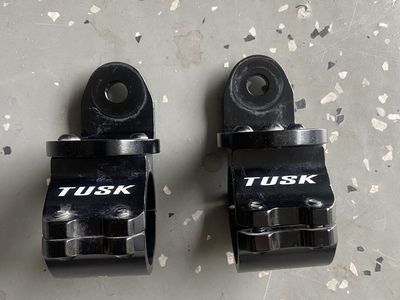 Tusk whip mount