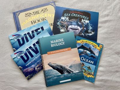 The Good and the Beautiful Marine Biology Science Unit Study, Books, Dive Coral Reefs Activity Books