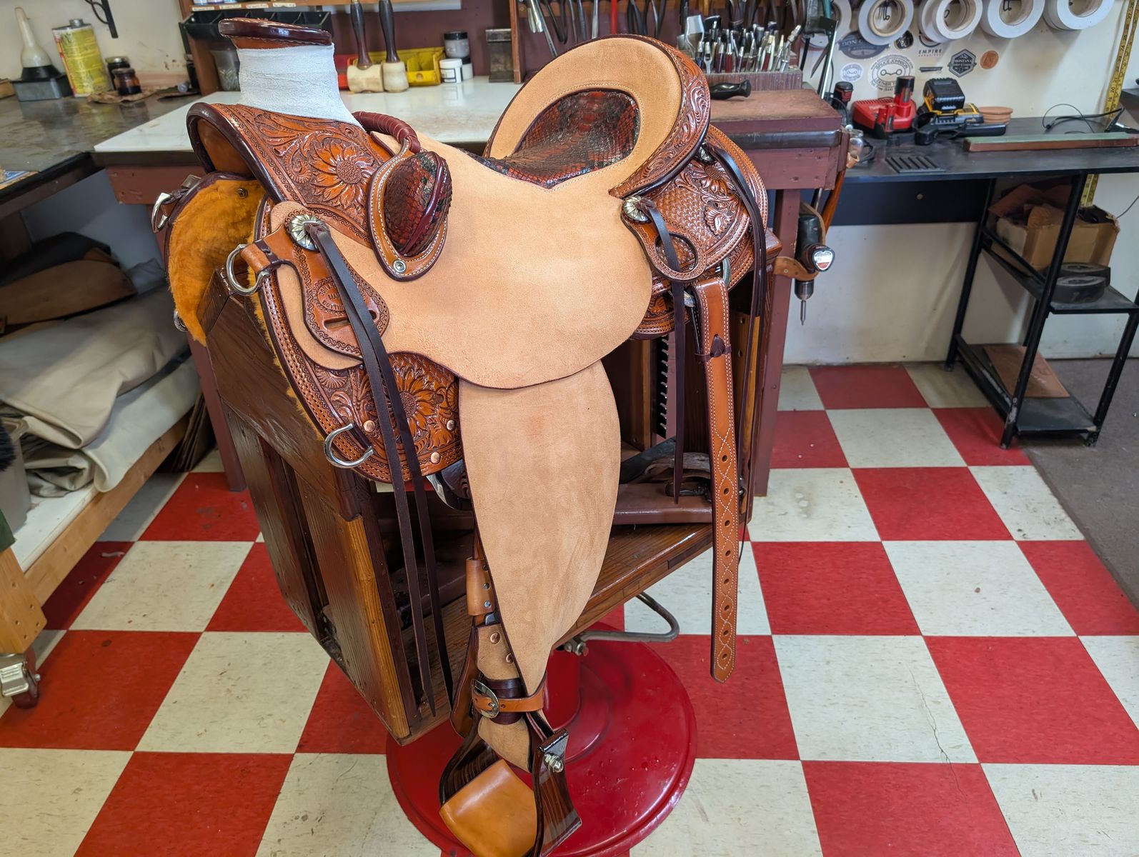 HANDMADE WADE 16" SADDLE BY DON HEISLER
