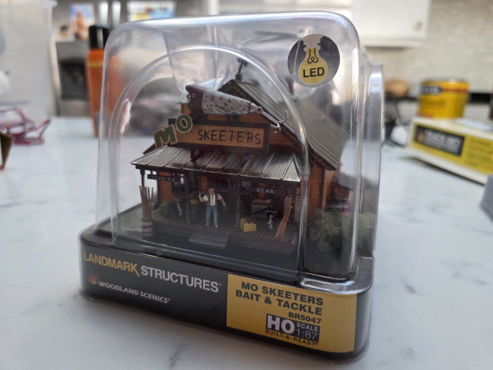 HO Scale Train Landmark Structures Mo Skeeters