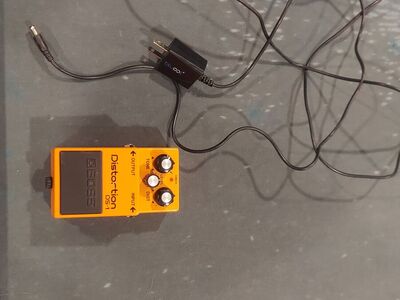DS-1 Distortion pedal