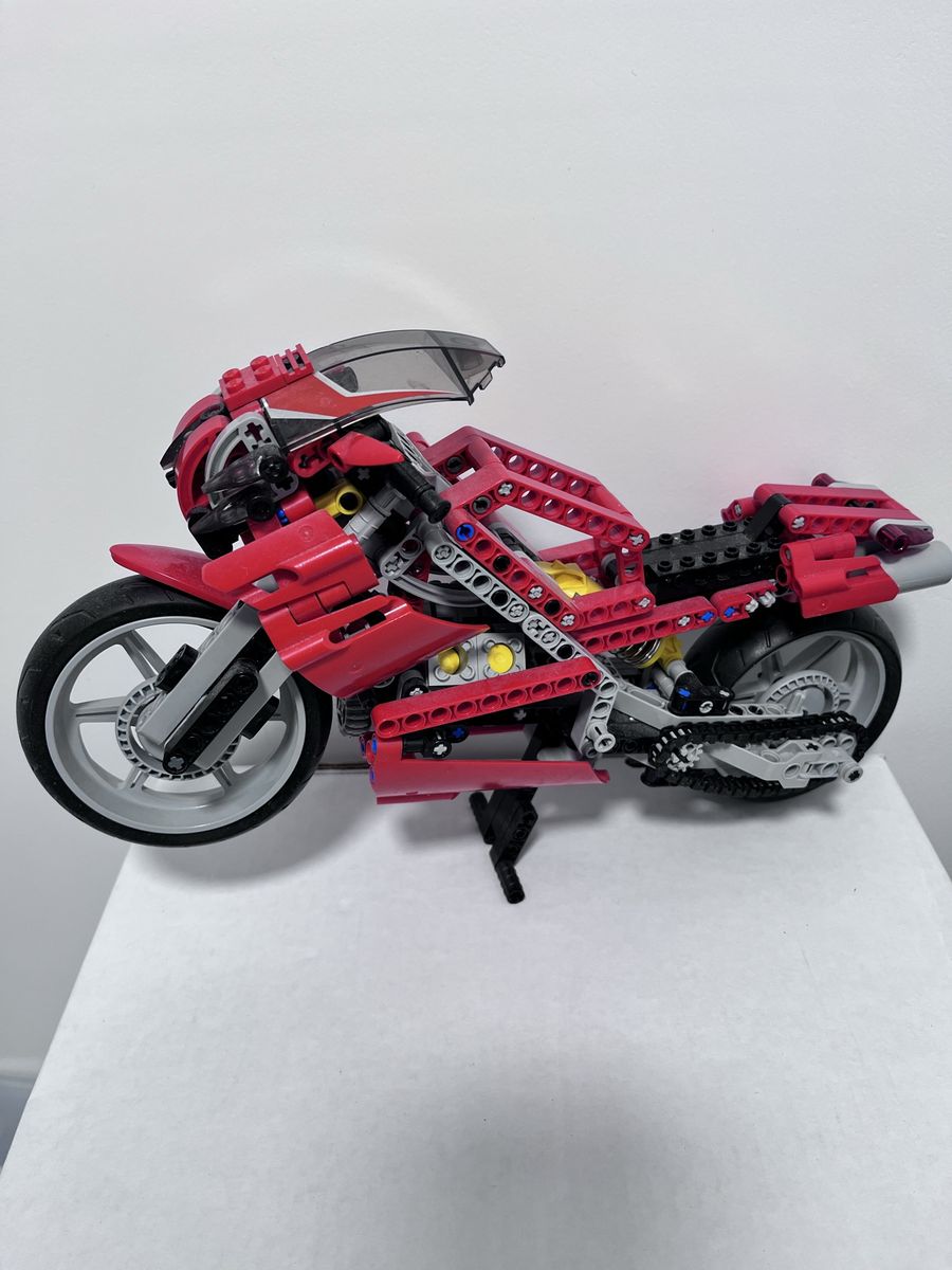 LEGO Technic Motorcycle – Complete – Great Condition