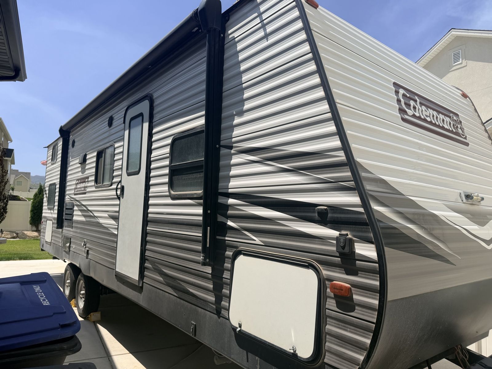 Coleman Lantern LT 262BH Travel Trailer