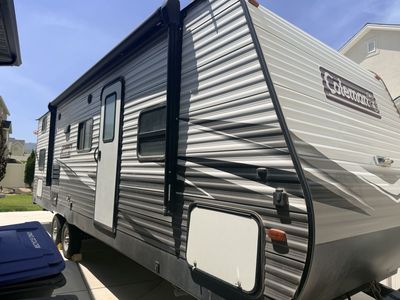 Coleman Lantern LT 262BH Travel Trailer