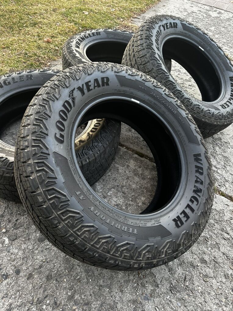 NEW 265/65R18 Goodyear Wrangler Territory AT