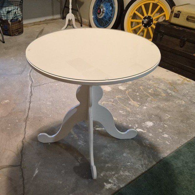 Round Pedestal Table with Glass Top