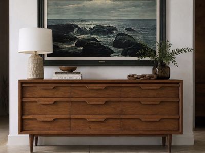 Vintage Bassett Mid-Century Modern 9-Drawer Dresser