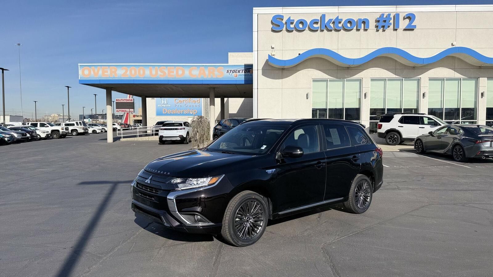 2022 Mitsubishi Outlander LE