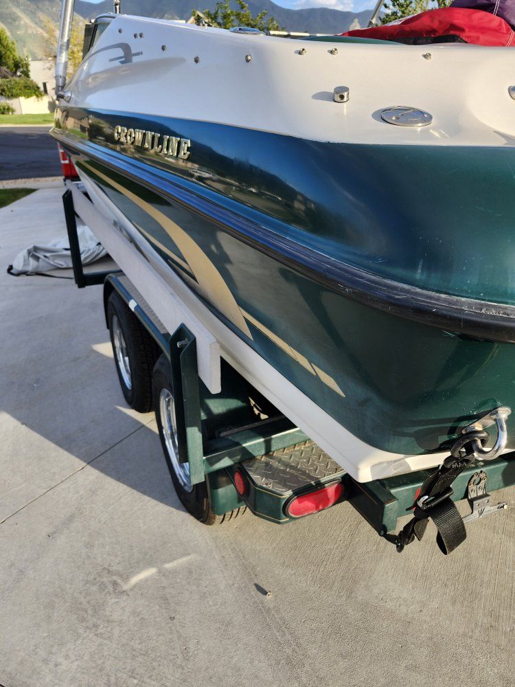 99 Crownline 202