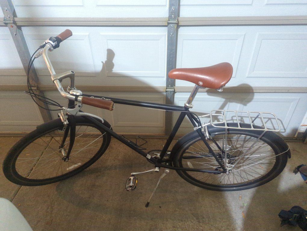 Pure City Dutch style bike 