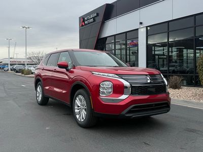 2026 Mitsubishi Outlander ES