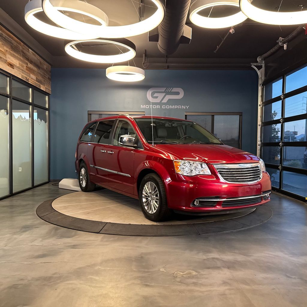 2015 Chrysler Town and Country Touring-L