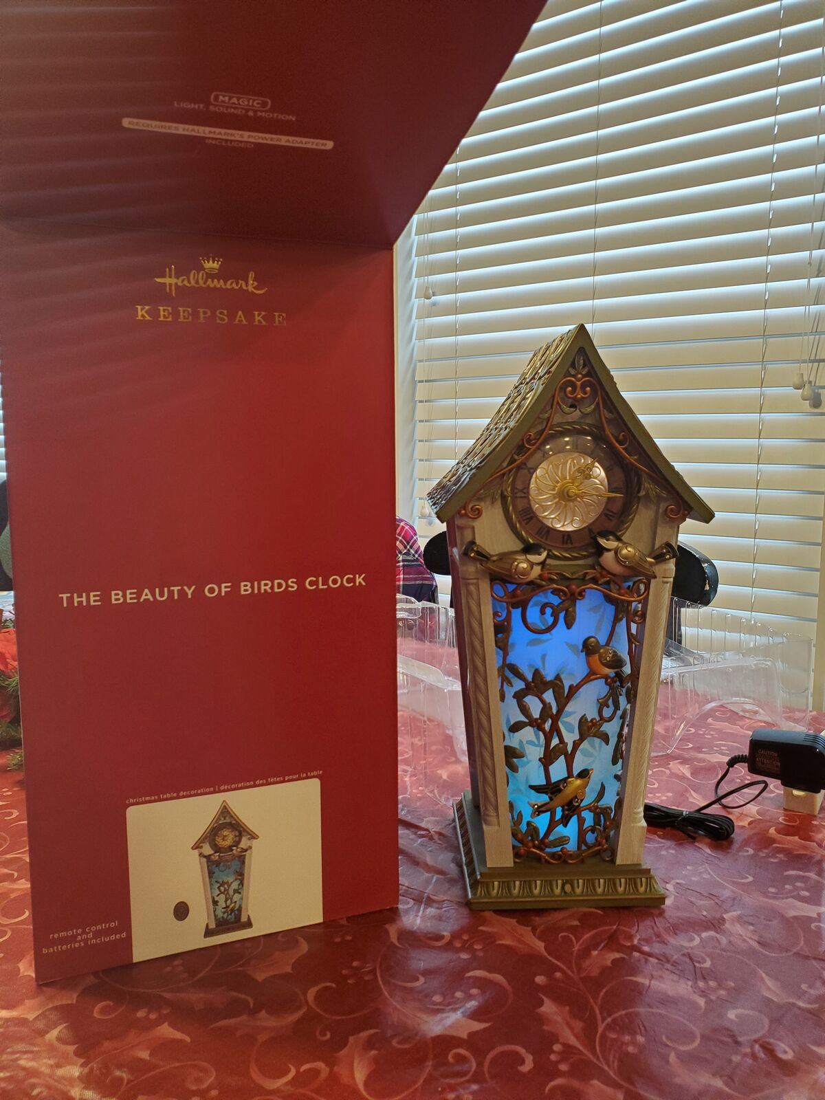 Hallmark The Beauty of Birds Clock Decoration