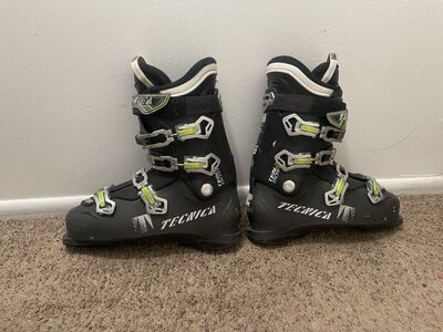 Used Tecnica 30mp 352mm Ski Boots