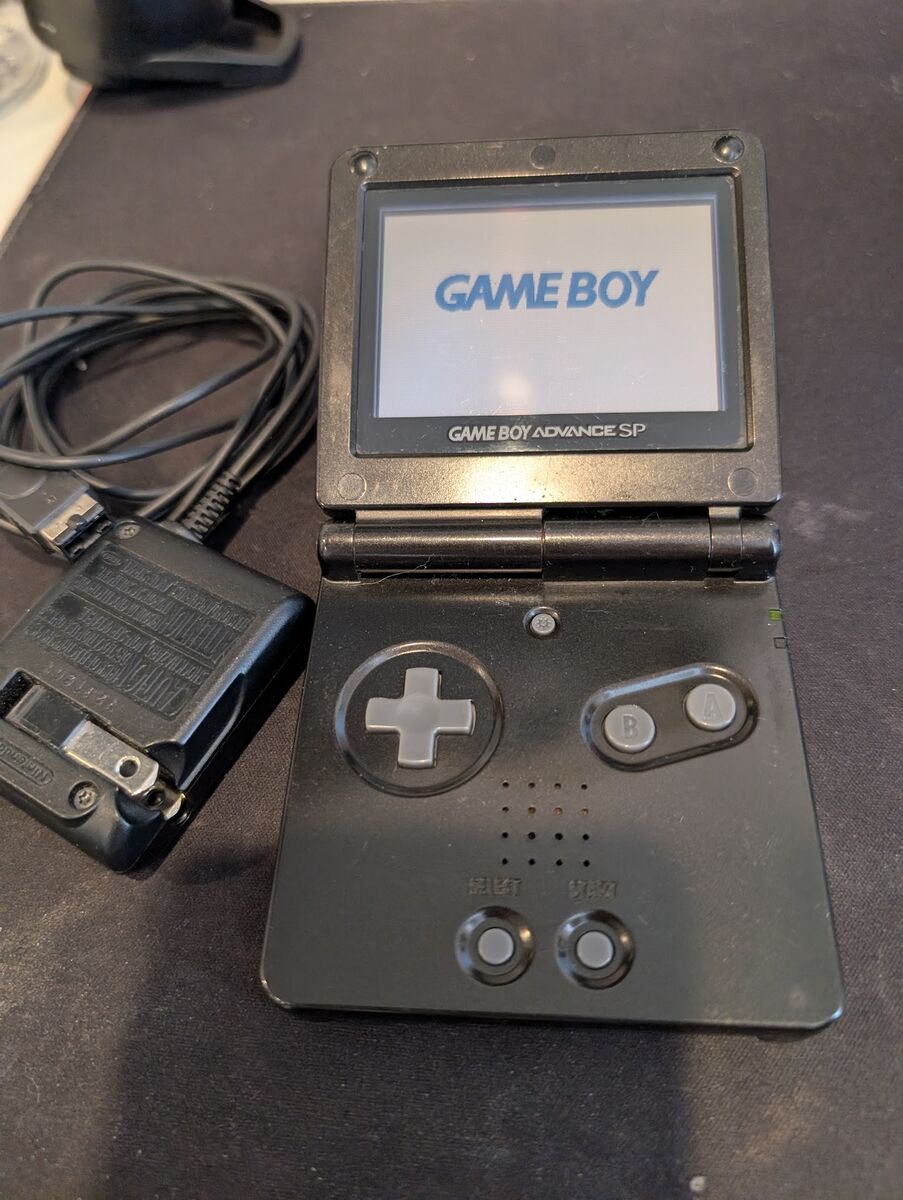 Black Gameboy Advance SP w/ new battery and charger