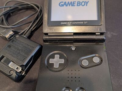 Black Gameboy Advance SP w/ new battery and charger