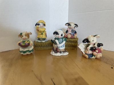 Enesco Mary's Moo Moos Figurine Collection - Set of 5 Seasonal Cow Figurines
