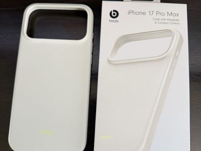 Beats iPhone 17 Pro Max Case with MagSafe & Camera Control - Light Gray/Neon Yellow