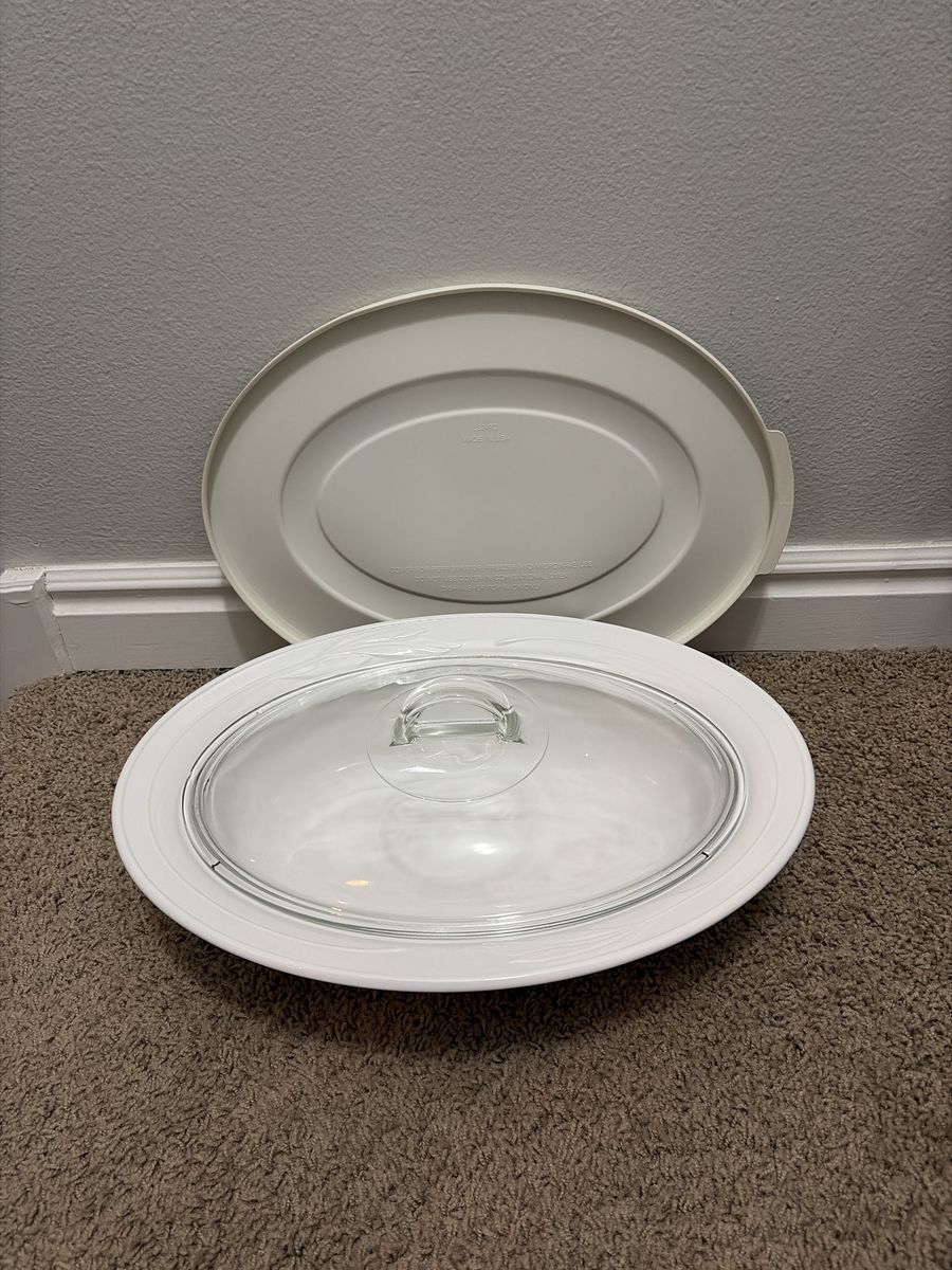 CorningWare "French White" Oval Casserole Dish F-1-B (2.8 Liter) w/ Glass & Plastic Lids