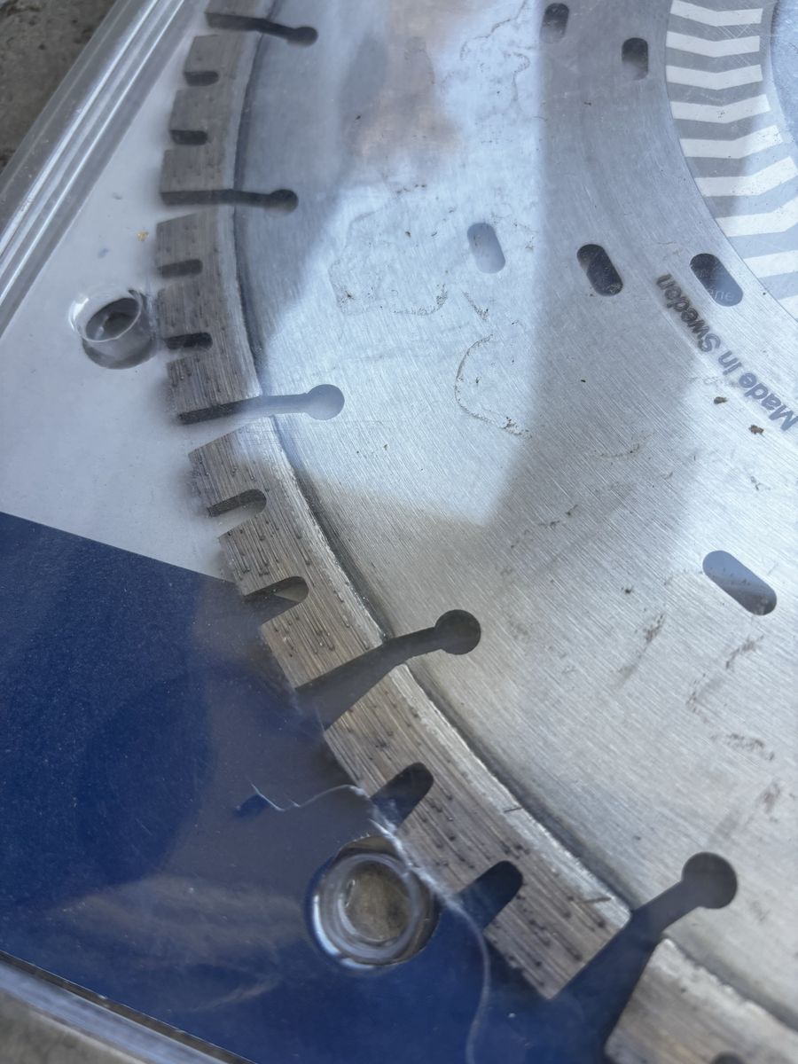 Main image 3