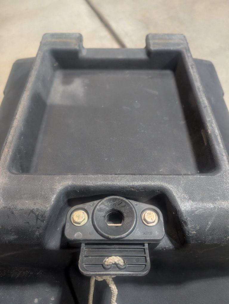 Main image 3