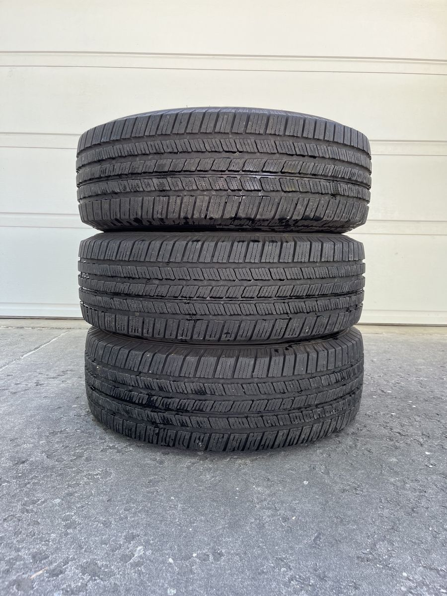 Michelin LT265/75R16 tires