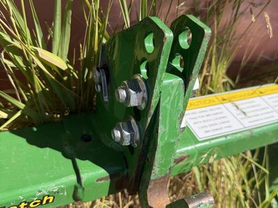 John Deere Tractor Hitch Receiver Drawbar Implement - Green quick hitch