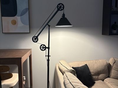 Vintage Industrial Adjustable Pulley Floor Lamp