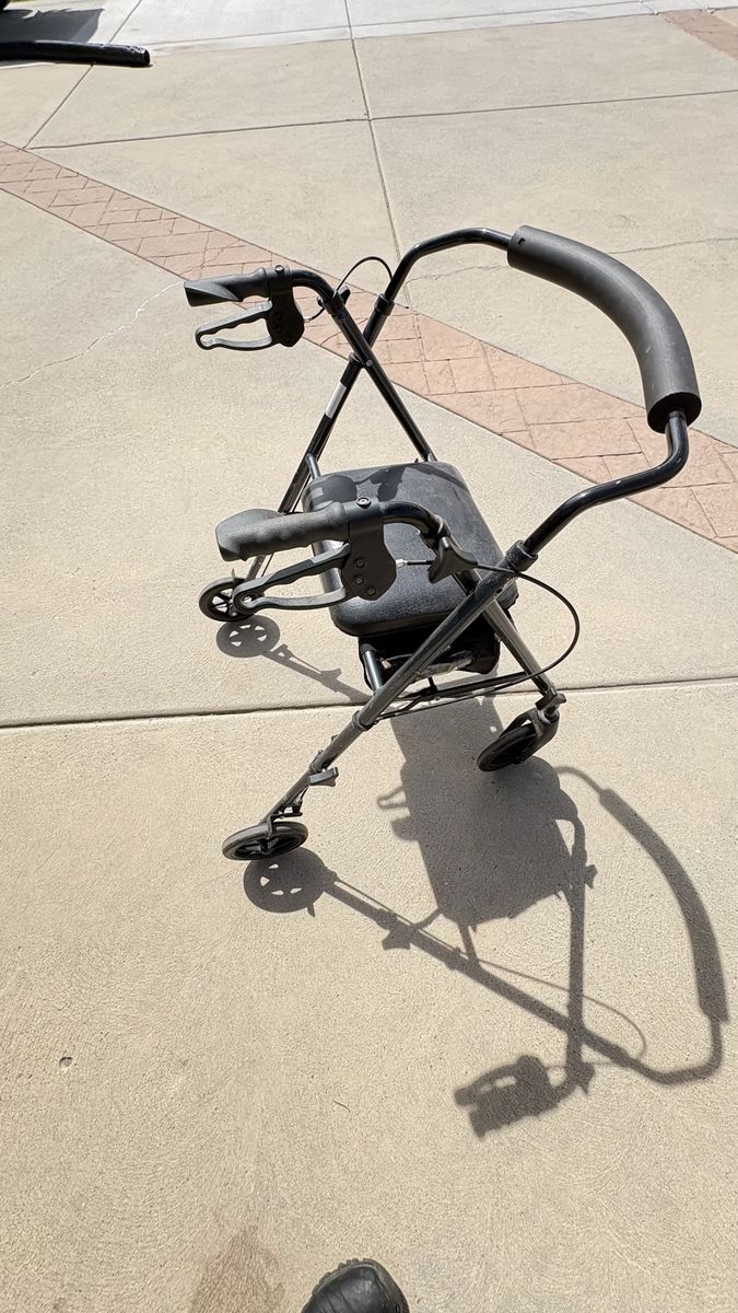 Walker W/wheels And Brakes