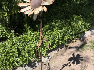 Tall rustic flower yard art stake